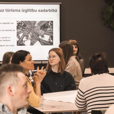 Turisms 13
