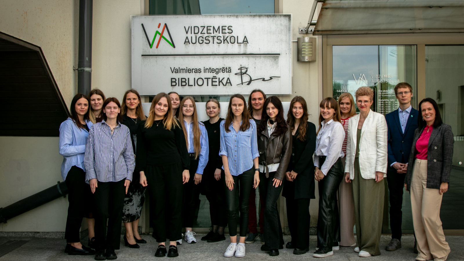 Komunikāciju un mediju studenti aizstāvējuši savus bakalaura darbus